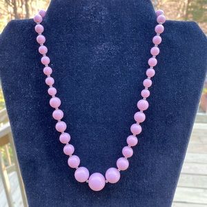 Vintage Pink graduating Beads Necklace. Measure 9”